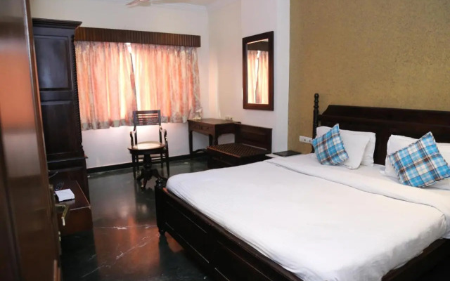 H n M The Boutique Hotel