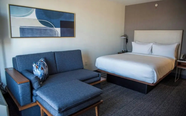 Courtyard By Marriott Lake City