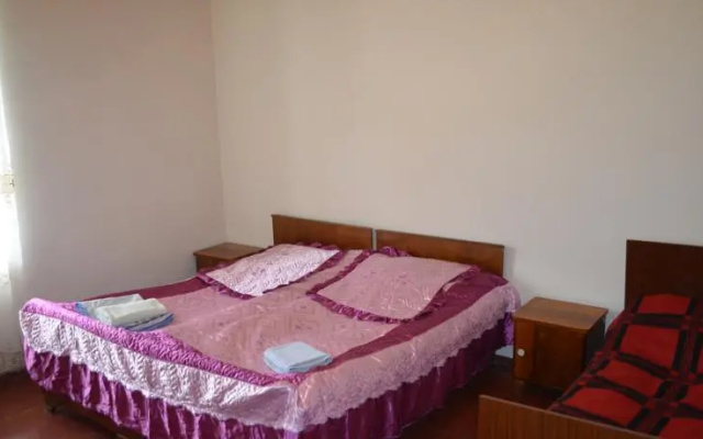 Maias Guesthouse