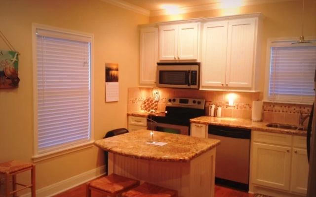 Sea Song 2 Bedroom Home by RedAwning
