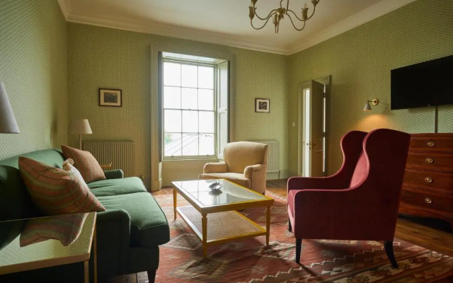 The Retreat, Elcot Park