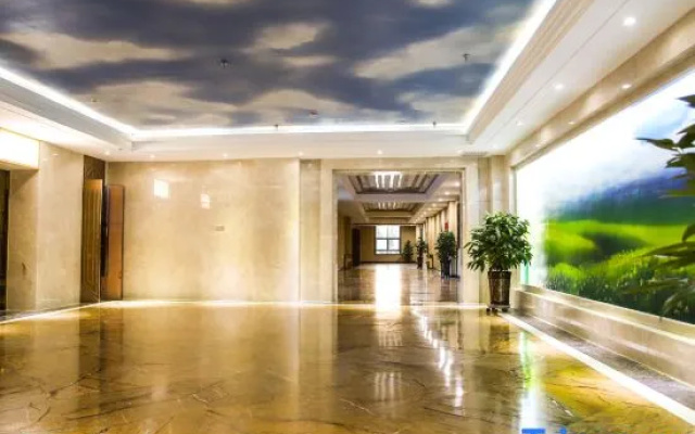 Xinjiang Cultural Tourism Nalati Resort Hotel