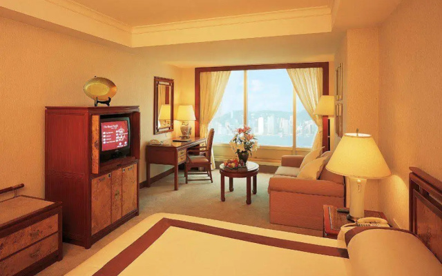 The Royal Pacific Hotel & Towers
