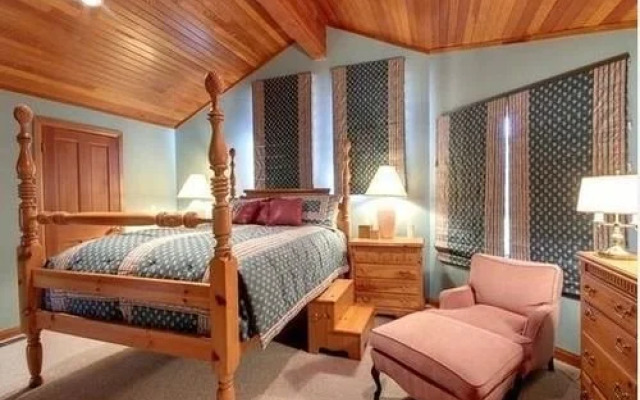 The Ridge Condominium by Alpine Ski Properties