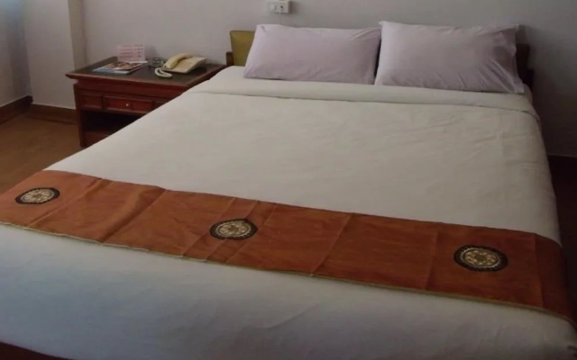 Sripatana Hotel