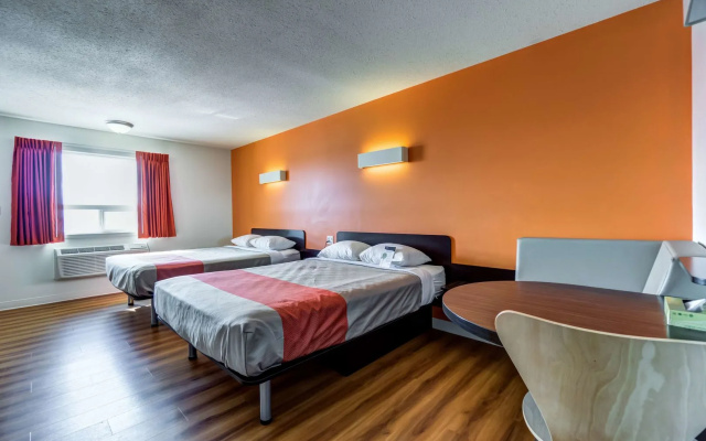 Motel 6 Fort Nelson, BC