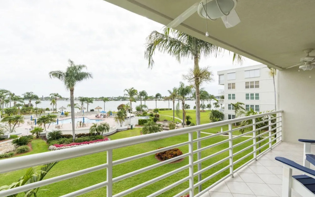 Bahia Vista by Distinctive Beach Rentals