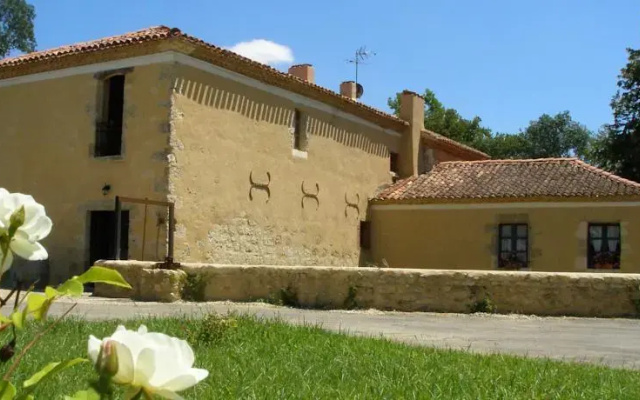 Le Moulin De Laumet
