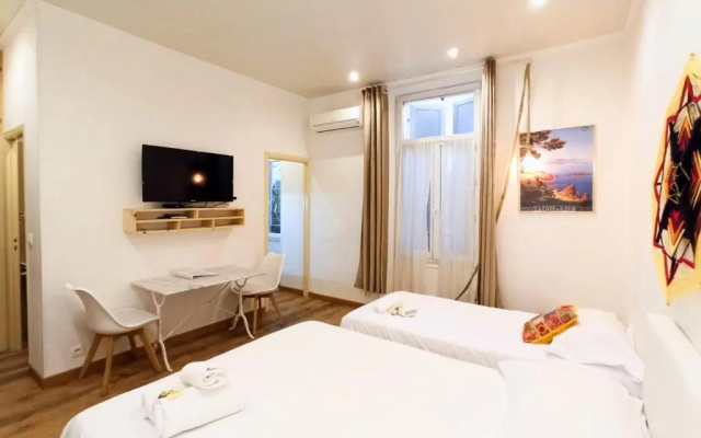 Viva Riviera - 19 Rue Des Frères Pradignac