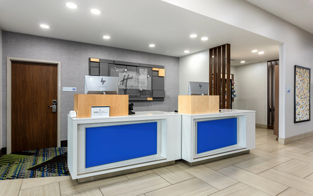 Holiday Inn Express & Suites Miramar
