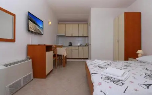 Guesthouse Komfor Moča