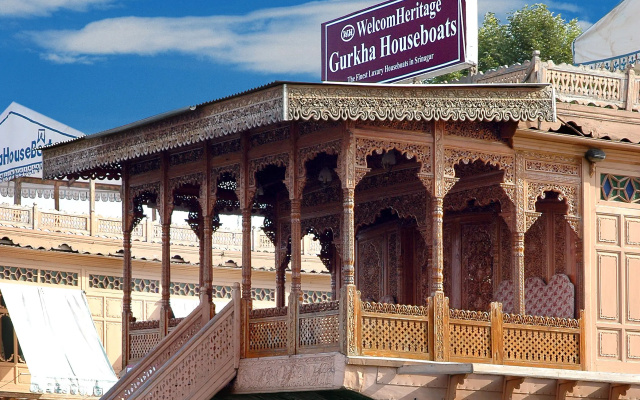 WelcomHeritage Gurkha Houseboats
