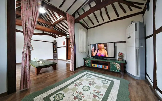 Ganghwado Maria House Pension