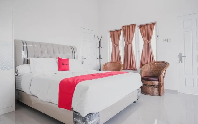 RedDoorz Syariah near Arafah Hospital Jambi