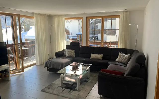 Center Chalet Flat