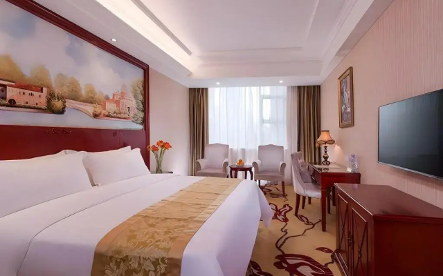 Vienna Hotel Shenzhen Bao An Xin An