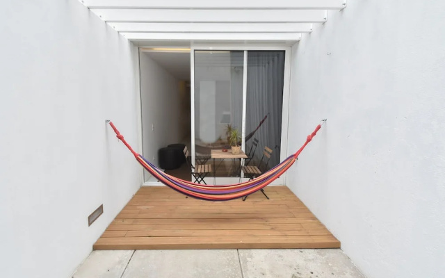 Oporto Bernardes Studios - São Lázaro