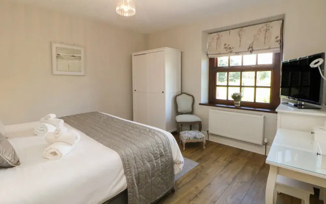 Shenton Cottage