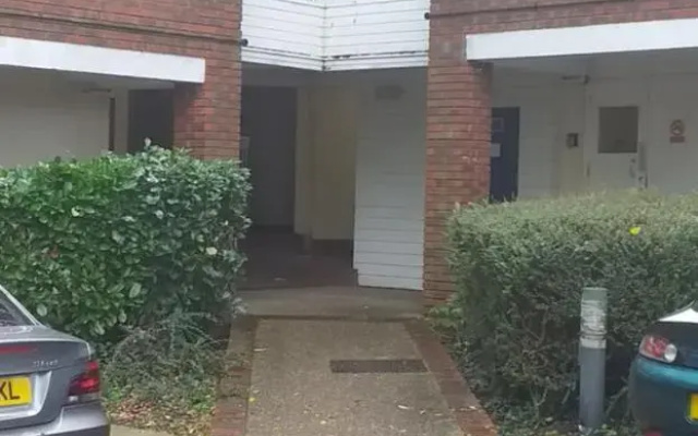 Studio flat in central Bracknell