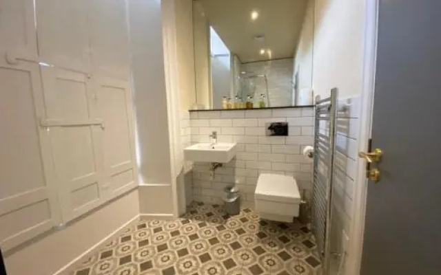 The Deakin at Claremont Serviced Apartments