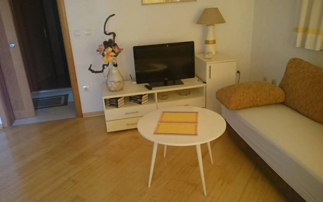 Apartments Zelic Tucepi