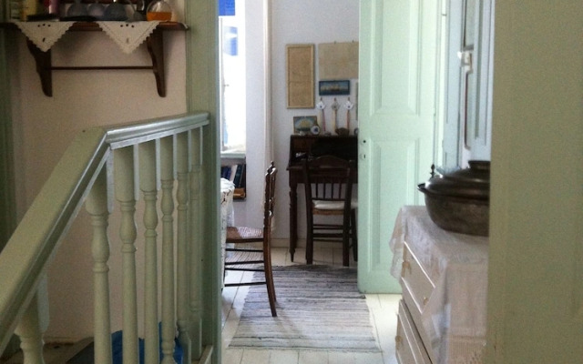 Persefonis view house
