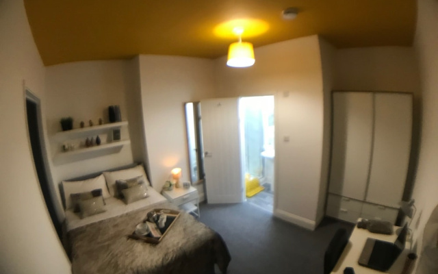 Townhouse @ 87 Walthall Street Crewe