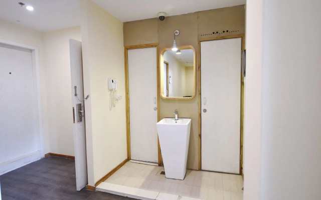 Mingtown Nanjing Road Youth Hostel
