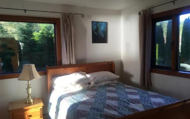 Tofino Stormbay Guest House