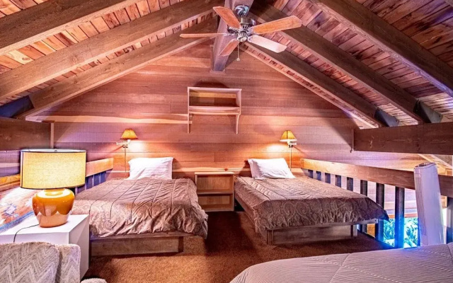 Snow Creek 1553 - Ski-in/ski-out + Pool & Hot Tub