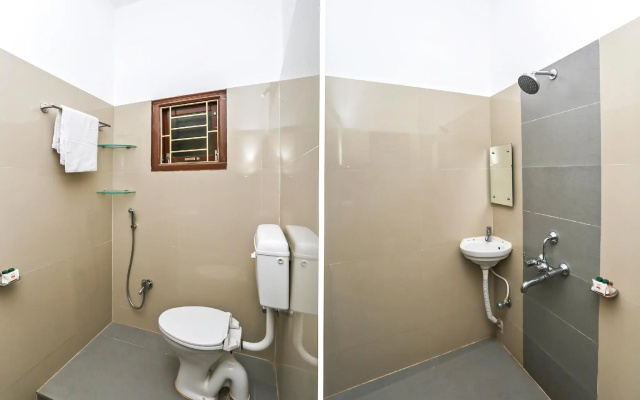 OYO 8222 Capital Guest House 2