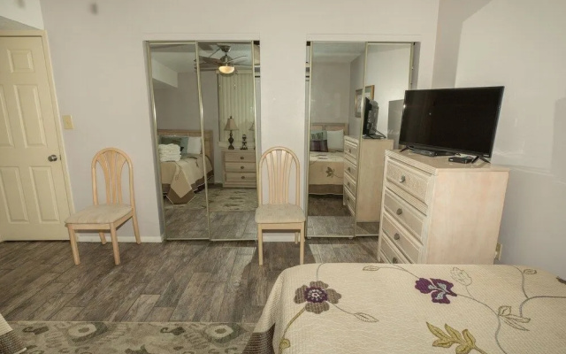 Dolphin Point 103b 2 Bedroom Condo by RedAwning