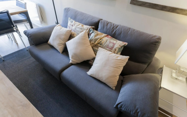 Luxury II in Madrid with 2 bedrooms and 2 bathrooms