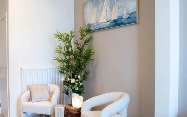 One Lux Stay 2br/ 2BA Antwerp Near Central Station