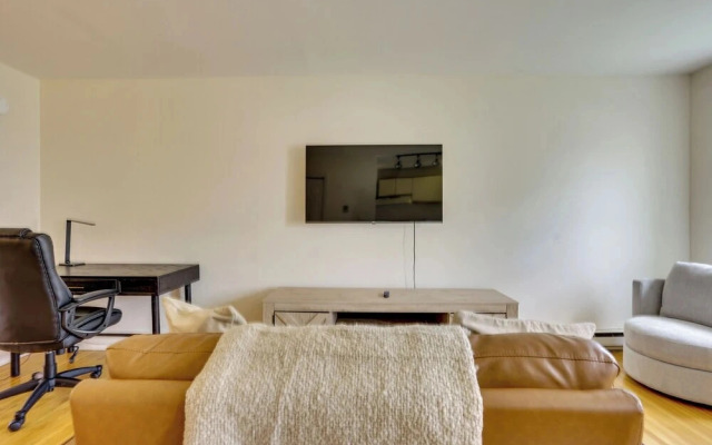 Walkable Urban Retreat in Hoboken!