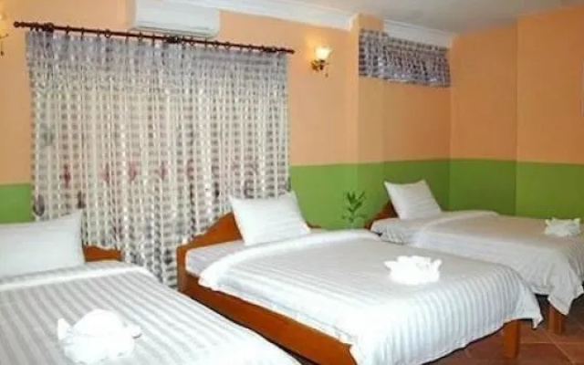 Golden Bayon Guesthouse