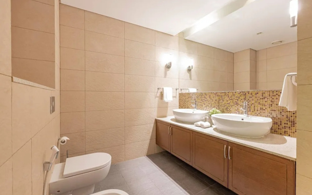 Palm Jumeirah - 2br - New Furnished - Next To Mall