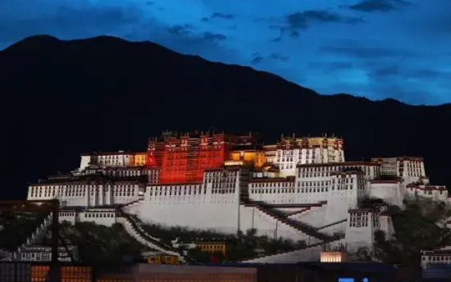 The Potala Palace Jicai International Hotel (Barkhor Street Branch)