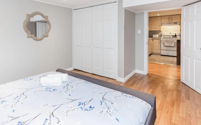 Cozy 1BR Apartment With a King Bed Near Downtown Ottawa