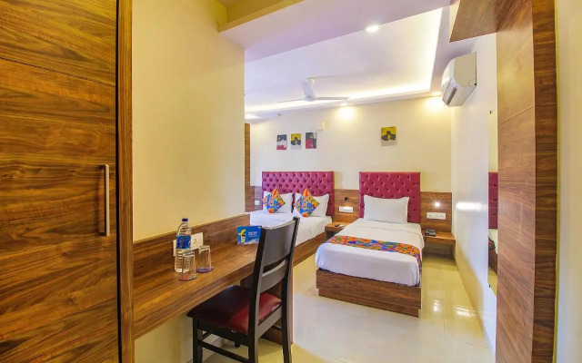 FabHotel Peninsula