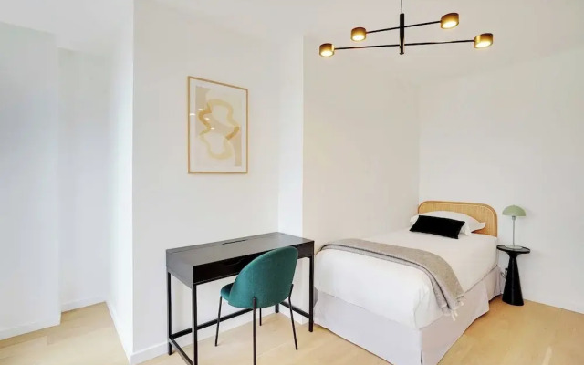 Duplex With Terrace in Levallois