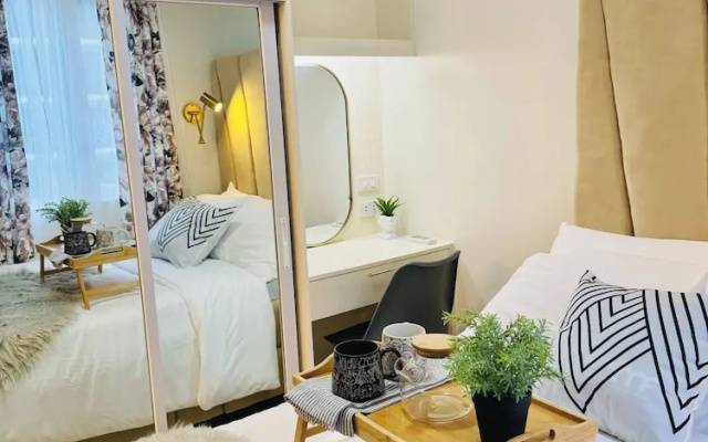 Stylish Condo Room in Iloilo City With Shared Pool