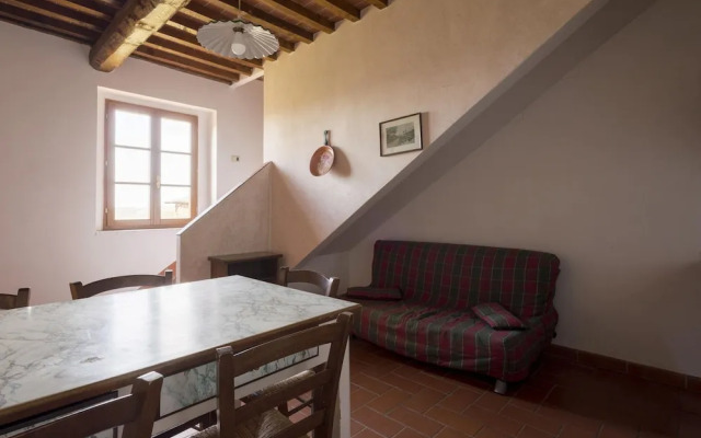 Traditional Farmhouse in Montespertoli With Swimming Pool