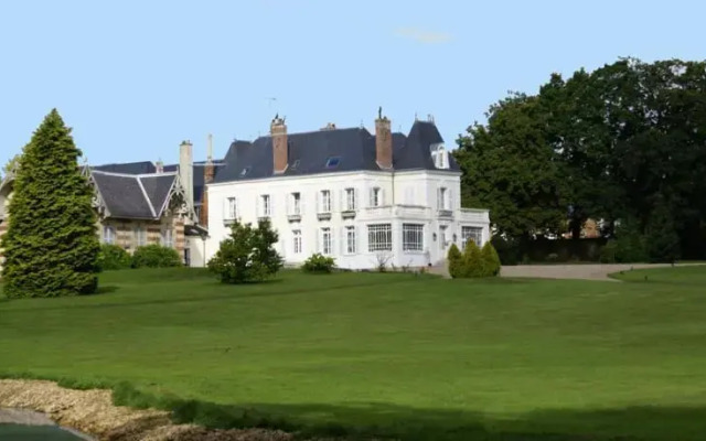 Chateau De Requiecourt