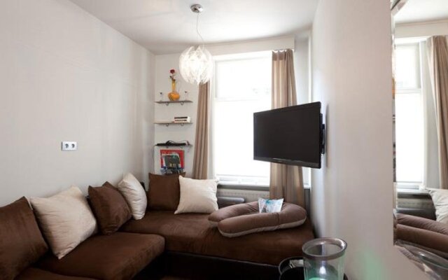 Отель Holidayhome Bruges @ Home комната для гостей