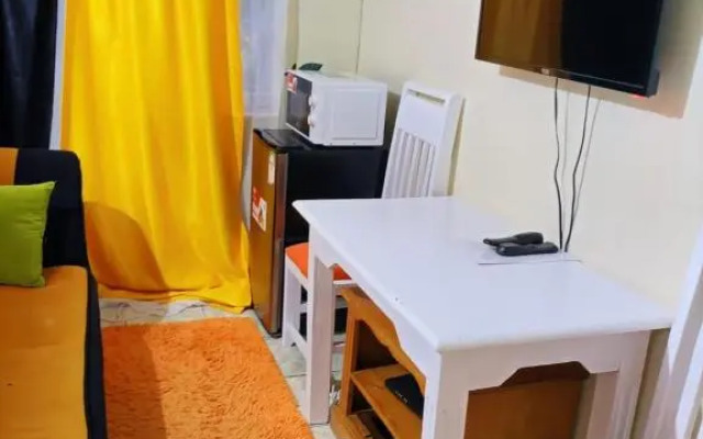 VicLux Studio, Harlequins hotel Suites woodley, Ngong road
