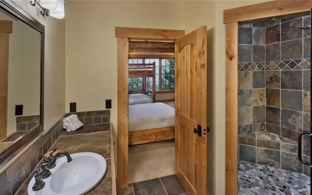 Panorama Lodge South