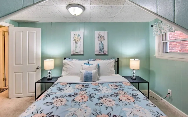 Central Lancaster Home < 1 Mi to Downtown!