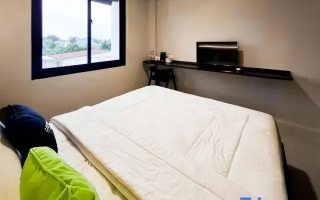 Urbanview KAS Hotel Syariah near Simpang 5 Purwodadi
