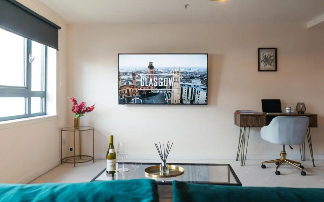 West End Escape - 5 Star Luxury - Prime Location